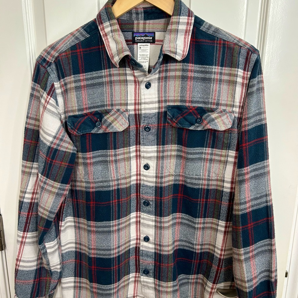Patagonia Organic Cotton Men’s Fjord Flannel Plaid Long Sleeve Button Shirt M